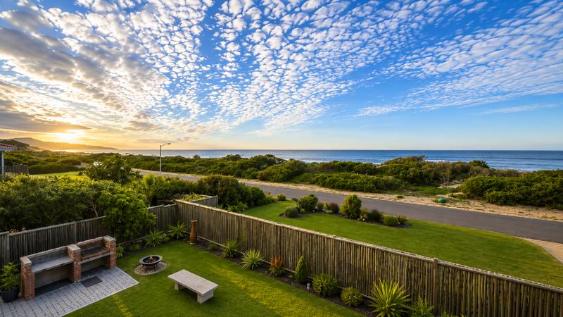 5 Bedroom Property for Sale in Southern Cross Western Cape